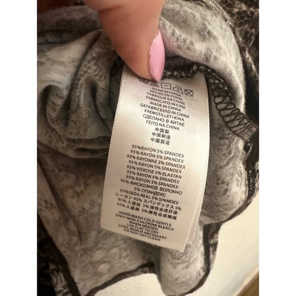 Michael Michael Kors Cold Shoulder Top, Womens Large, Animal Print - Picture 4 of 6